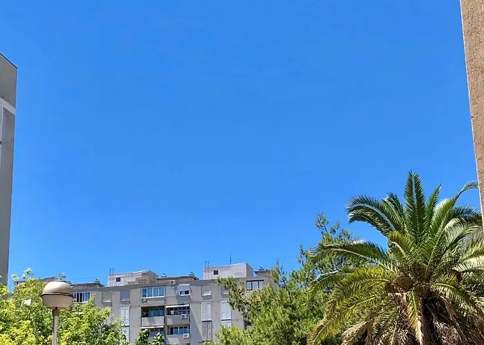 Right Place****cozy And Completely New Apartment Split